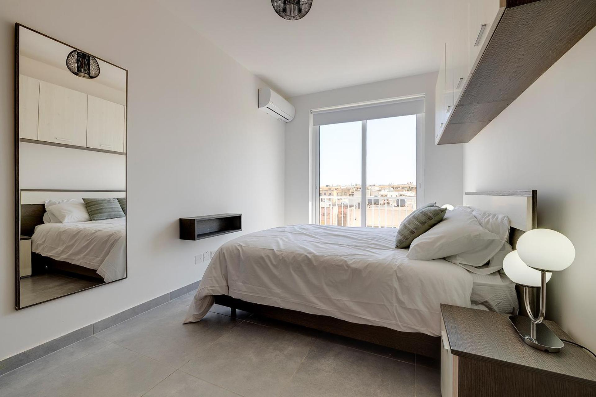 Stunning 2Br Holiday Penthouse In Central Слима Экстерьер фото