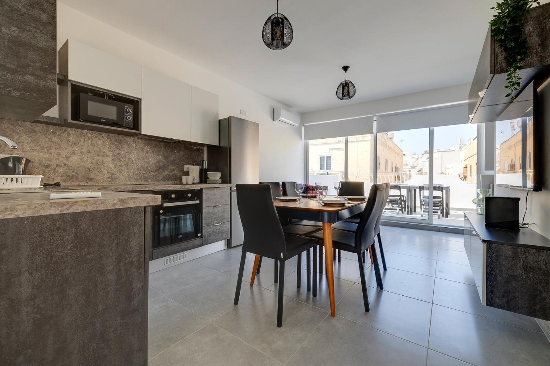 Stunning 2Br Holiday Penthouse In Central Слима Экстерьер фото